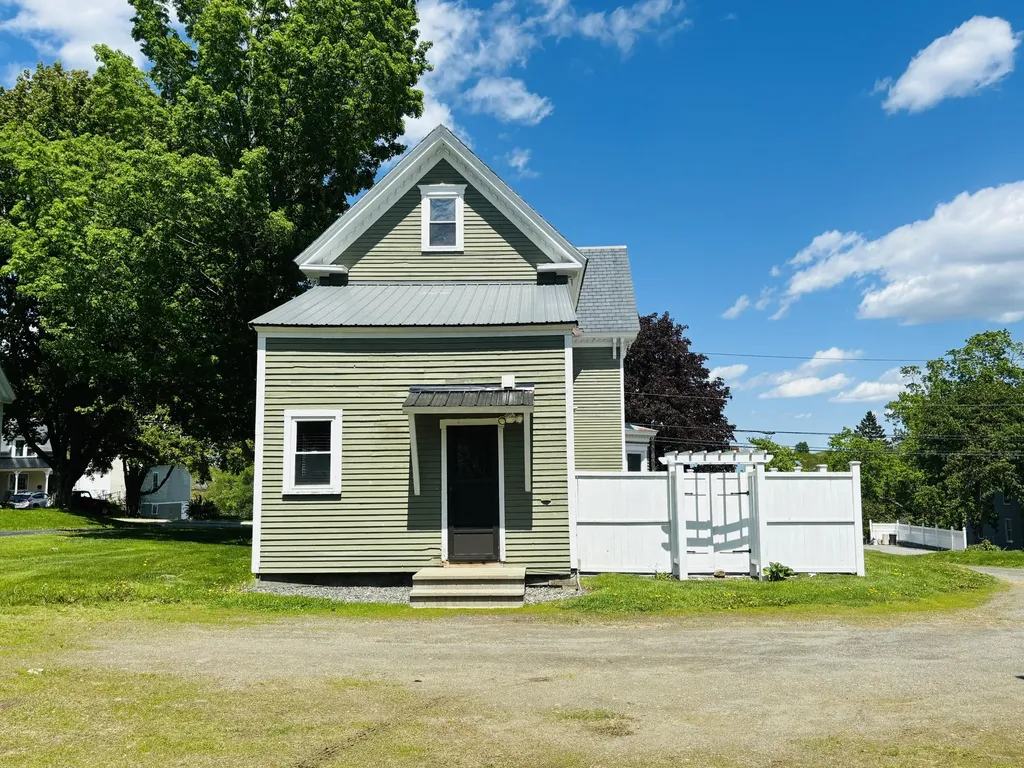 101 Pleasant Street Dover-foxcroft ME 04426