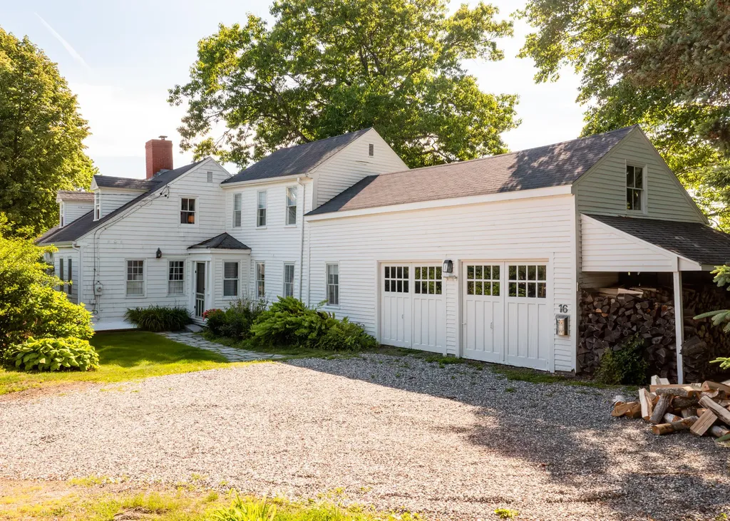 16 Us-1 Falmouth ME 04105