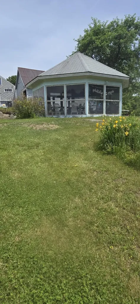 380 Oak Street Sanford ME 04073