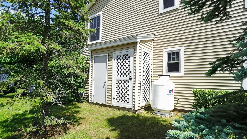 15 Jarita Court Portland ME 04103