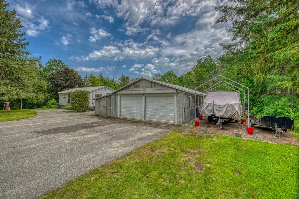 26 Spencer Road Benton ME 04901