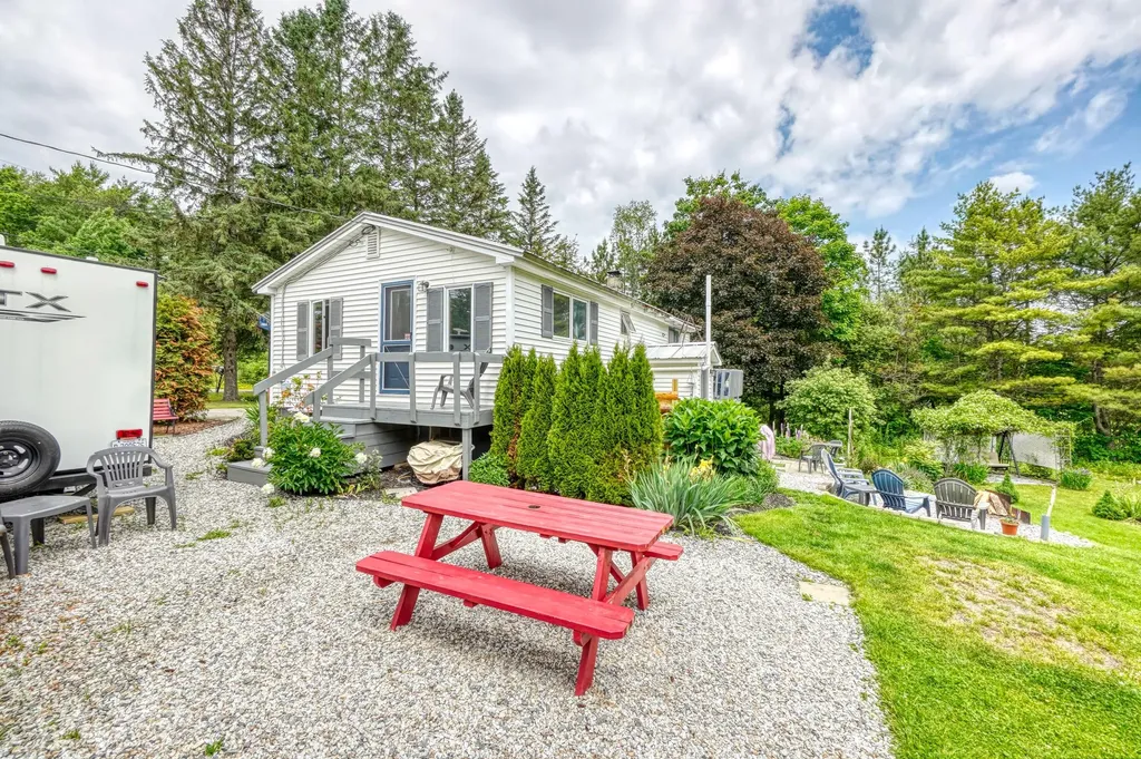 26 Spencer Road Benton ME 04901