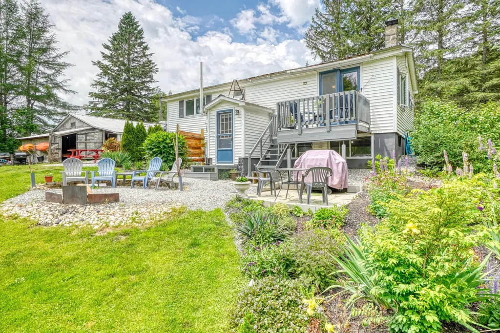 26 Spencer Road Benton ME 04901
