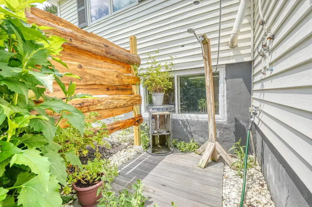 26 Spencer Road Benton ME 04901