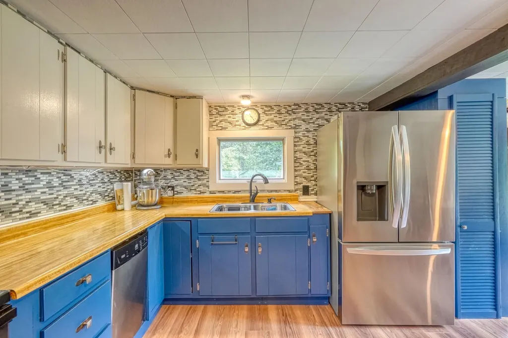 26 Spencer Road Benton ME 04901