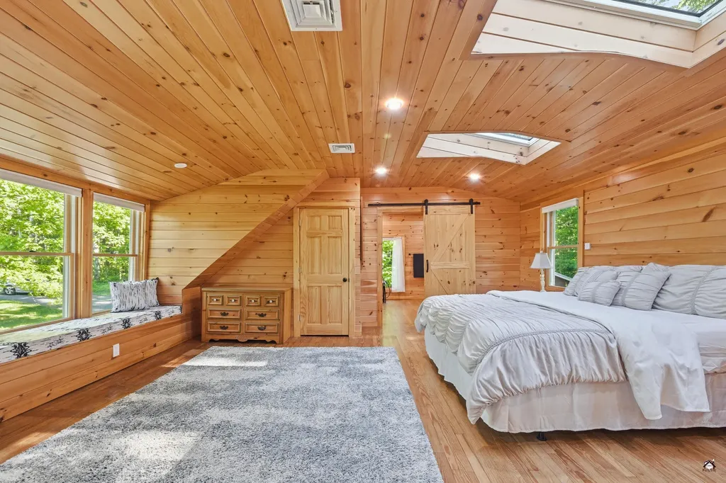 19 Foster Lane Belgrade ME 04917