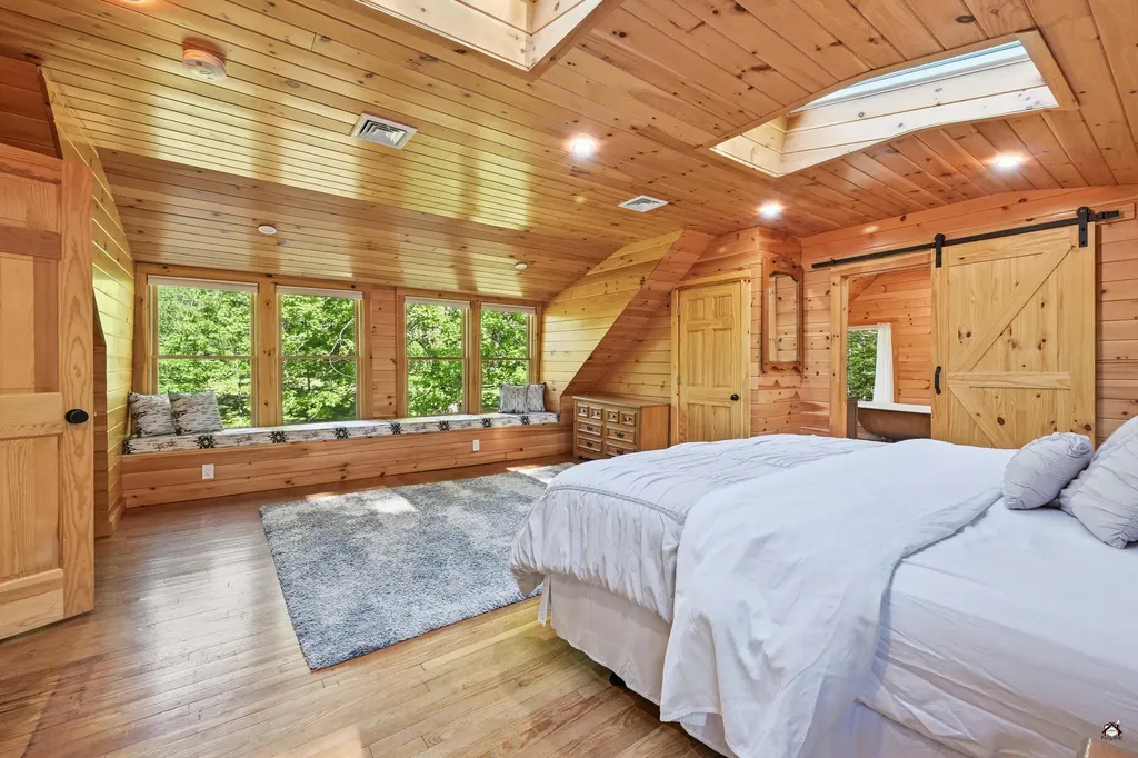 19 Foster Lane Belgrade ME 04917