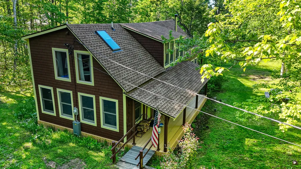 19 Foster Lane Belgrade ME 04917