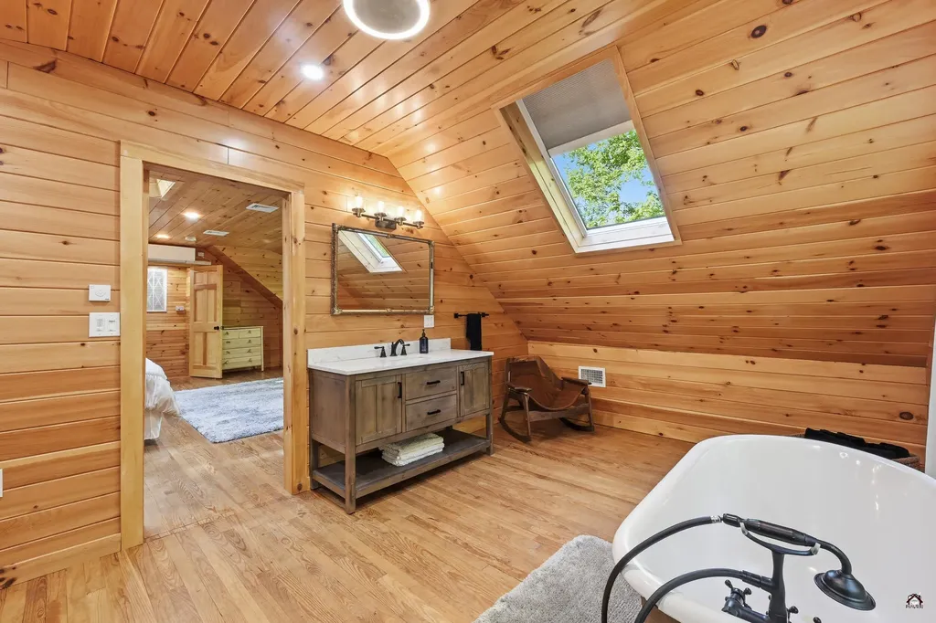 19 Foster Lane Belgrade ME 04917
