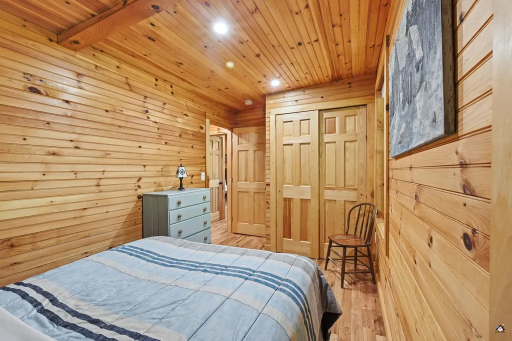 19 Foster Lane Belgrade ME 04917