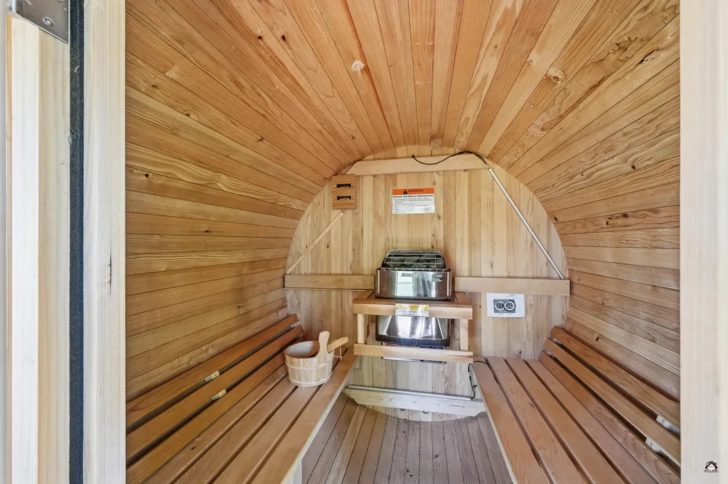 19 Foster Lane Belgrade ME 04917