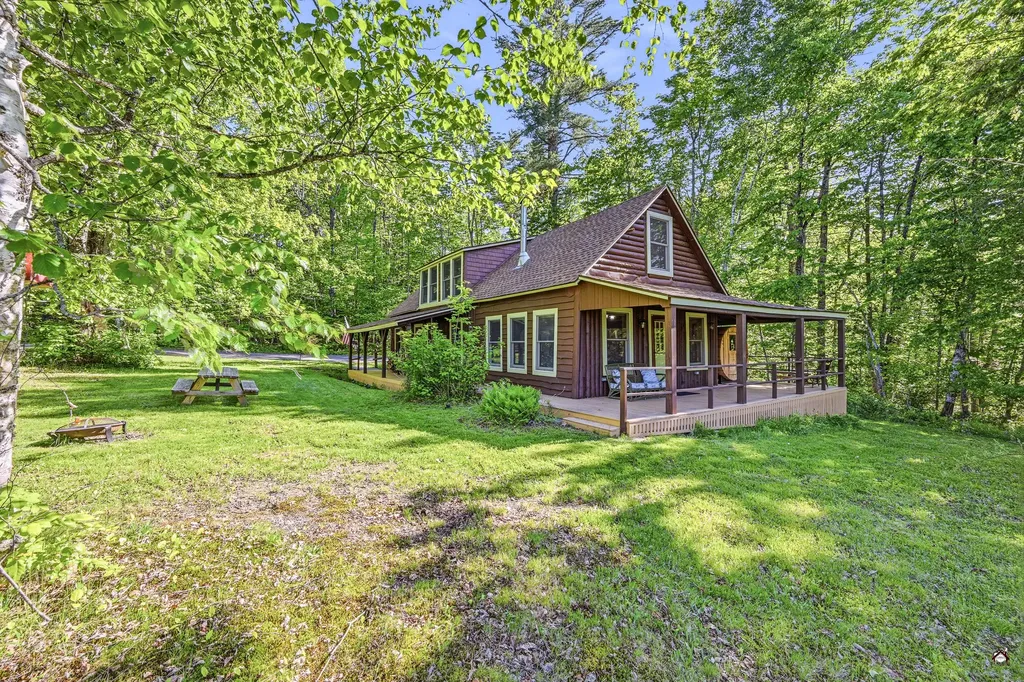 19 Foster Lane Belgrade ME 04917