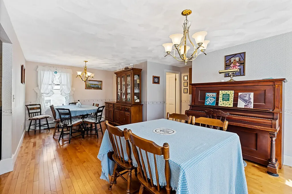 73 Eastern Avenue Augusta ME 04330
