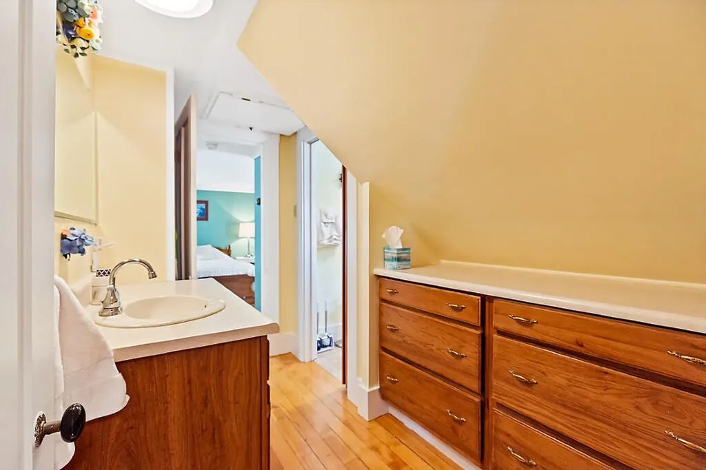 73 Eastern Avenue Augusta ME 04330