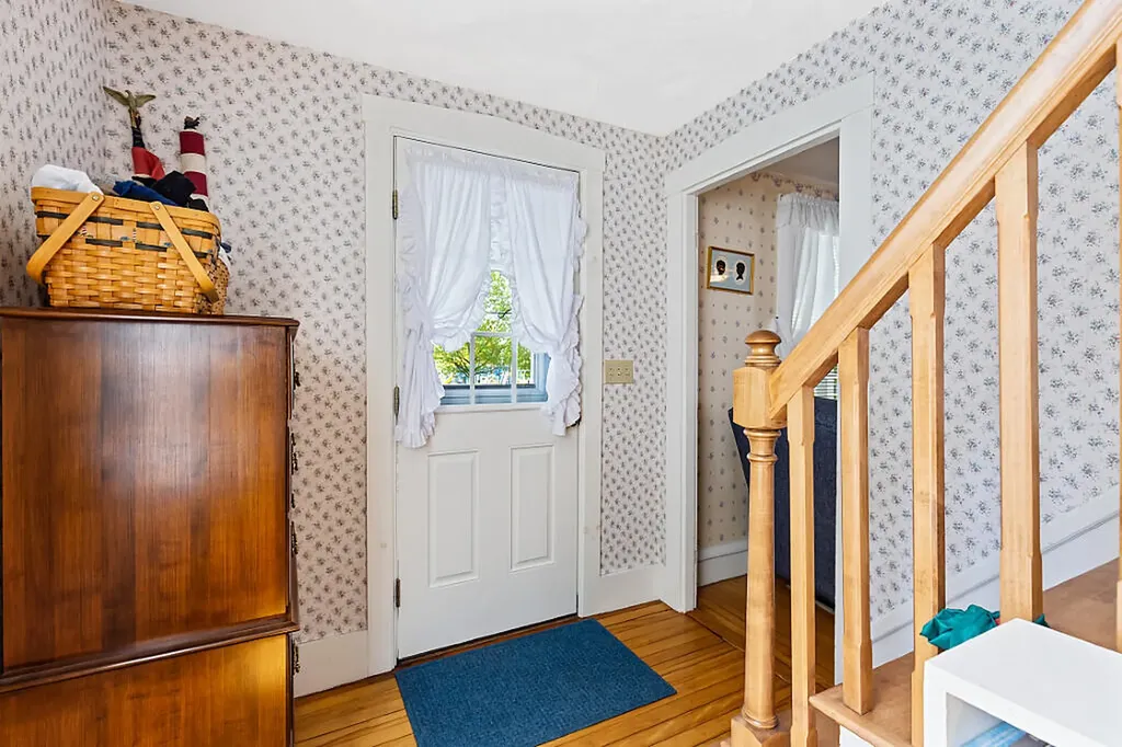73 Eastern Avenue Augusta ME 04330