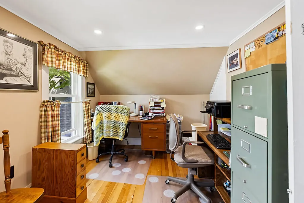 73 Eastern Avenue Augusta ME 04330