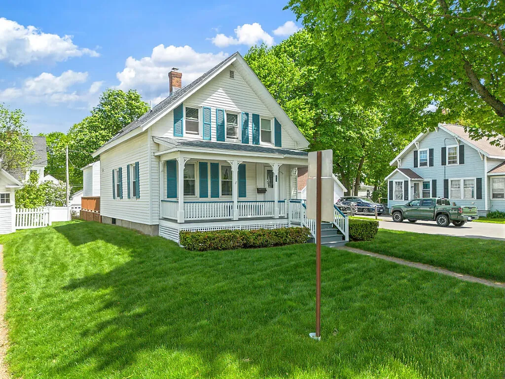 73 Eastern Avenue Augusta ME 04330