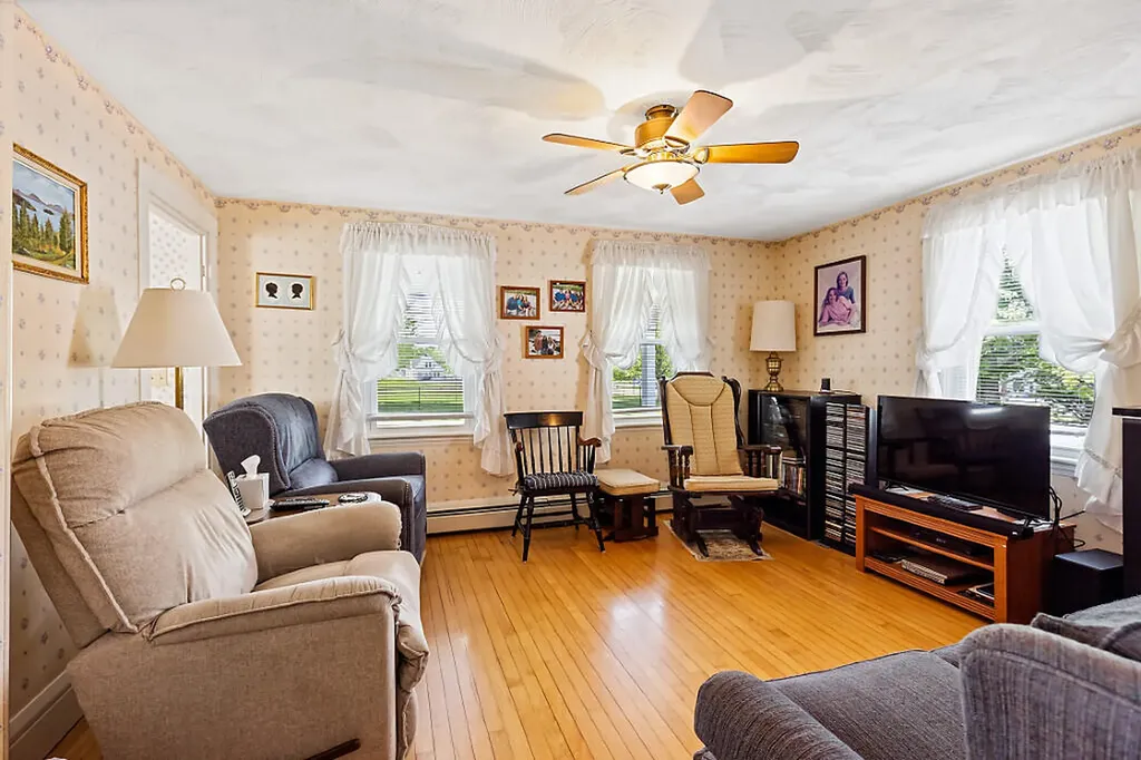 73 Eastern Avenue Augusta ME 04330