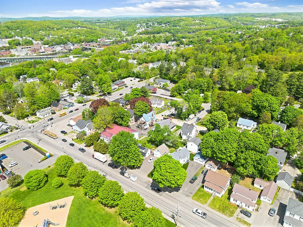 73 Eastern Avenue Augusta ME 04330