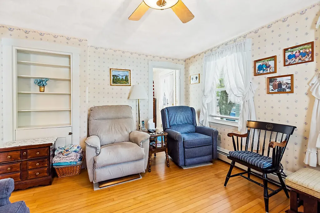 73 Eastern Avenue Augusta ME 04330