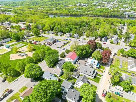 73 Eastern Avenue Augusta ME 04330