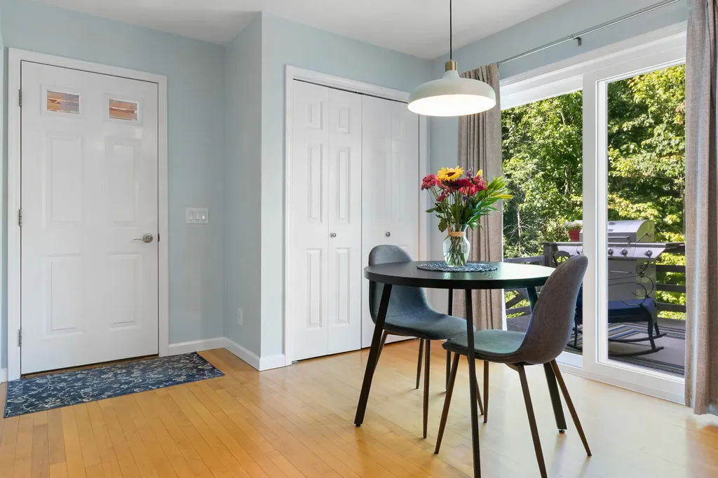 20 Forest Glen Drive Rockport ME 04856