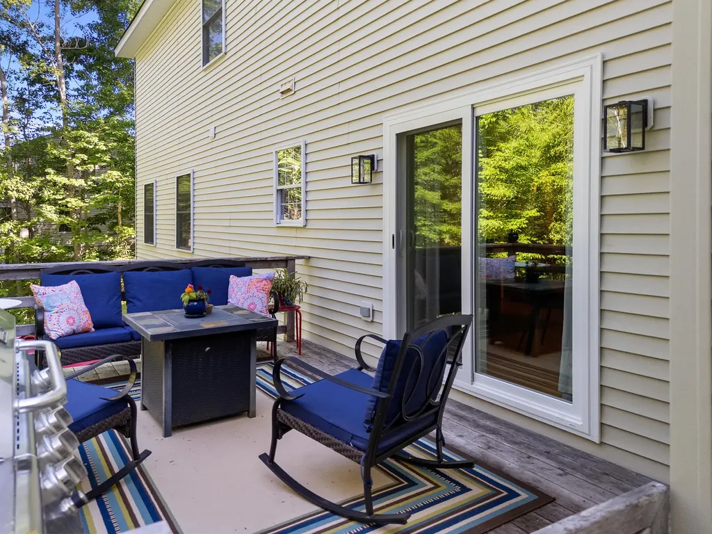 20 Forest Glen Drive Rockport ME 04856