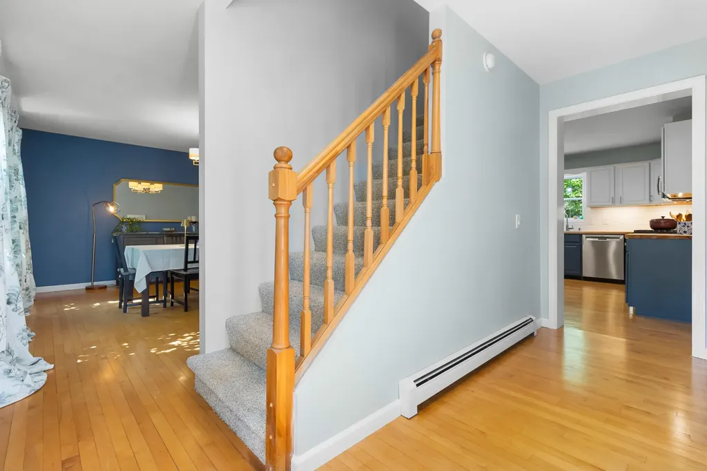 20 Forest Glen Drive Rockport ME 04856