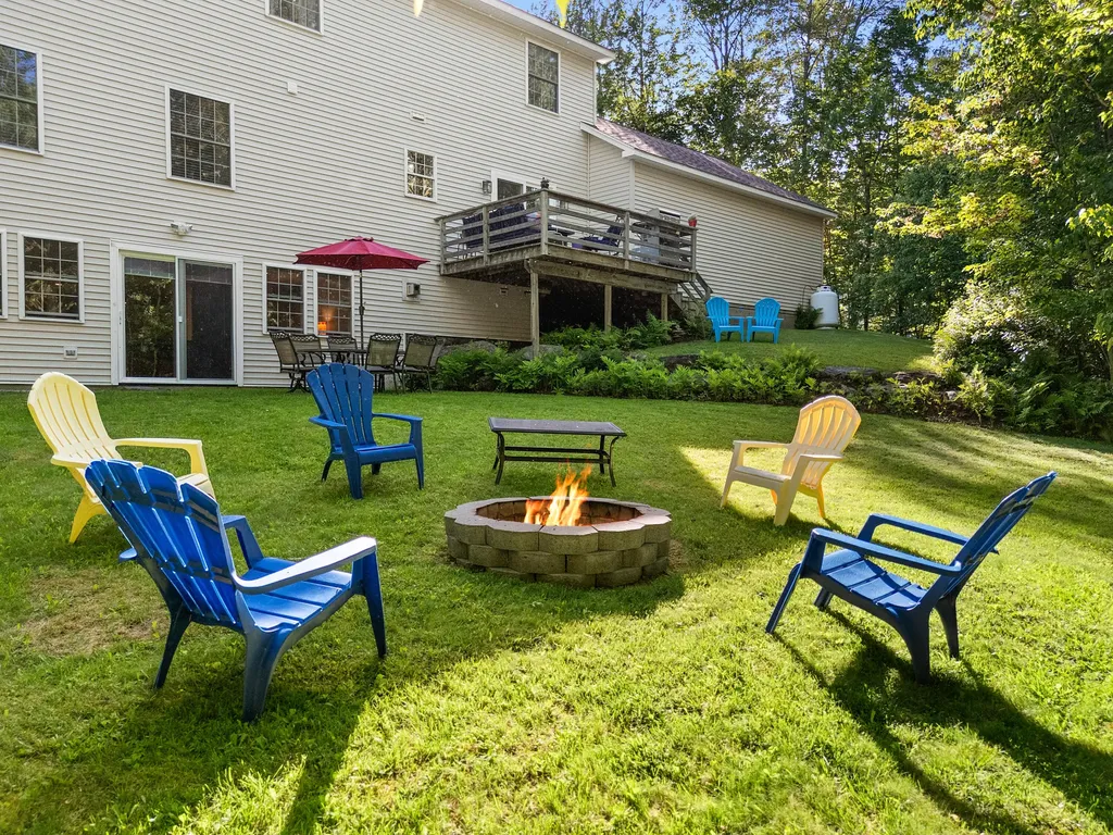 20 Forest Glen Drive Rockport ME 04856