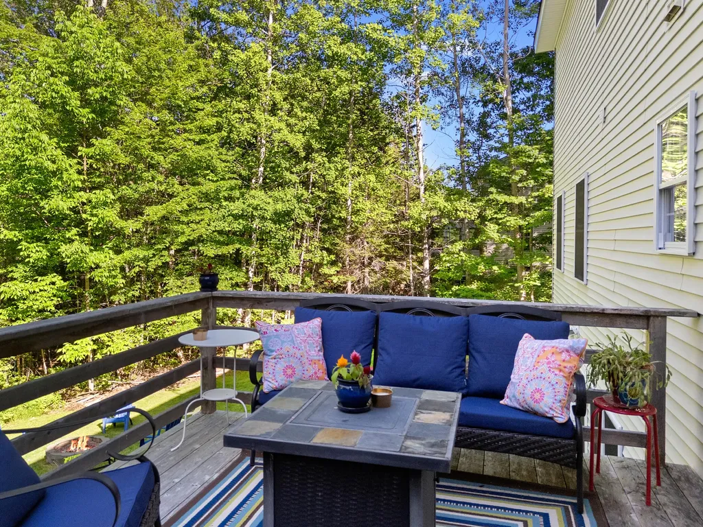 20 Forest Glen Drive Rockport ME 04856