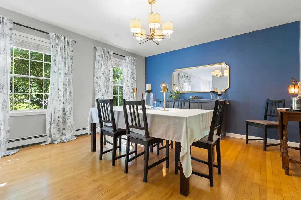 20 Forest Glen Drive Rockport ME 04856