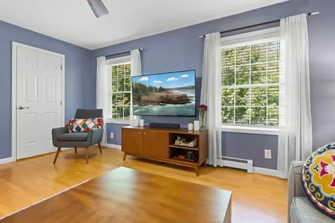 20 Forest Glen Drive Rockport ME 04856
