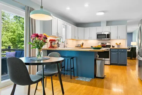 20 Forest Glen Drive Rockport ME 04856