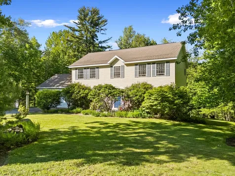 20 Forest Glen Drive Rockport ME 04856