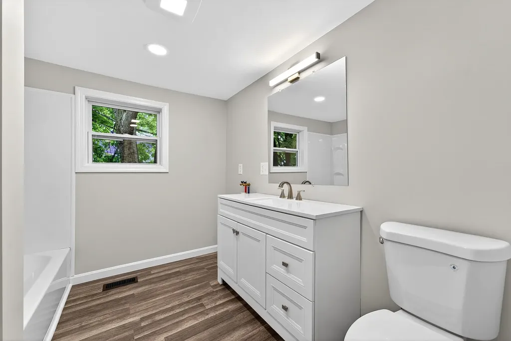 21 Hicks Road Augusta ME 04330