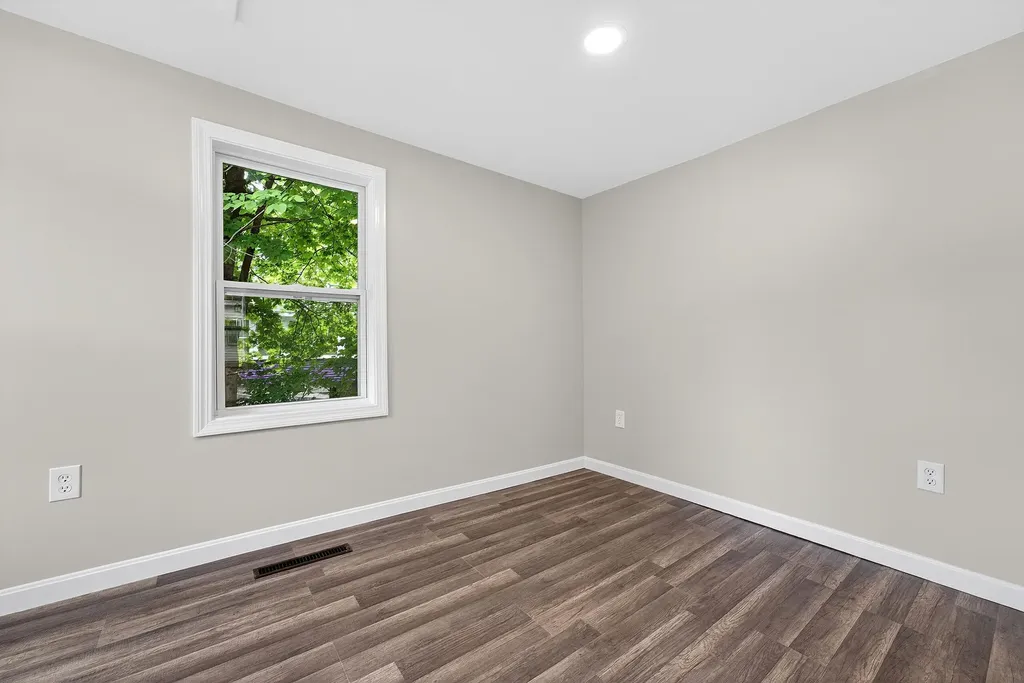 21 Hicks Road Augusta ME 04330