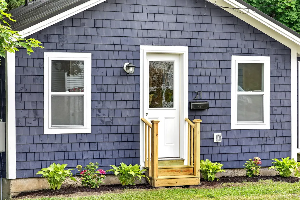 21 Hicks Road Augusta ME 04330