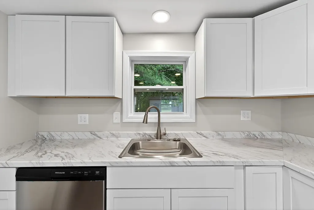 21 Hicks Road Augusta ME 04330