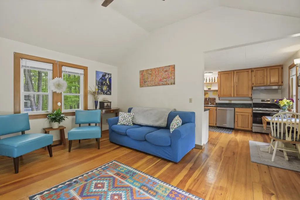 17 Eagle Lane Damariscotta ME 04543