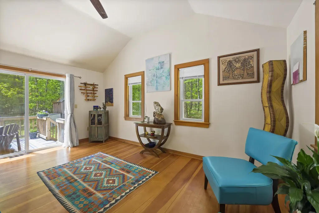 17 Eagle Lane Damariscotta ME 04543