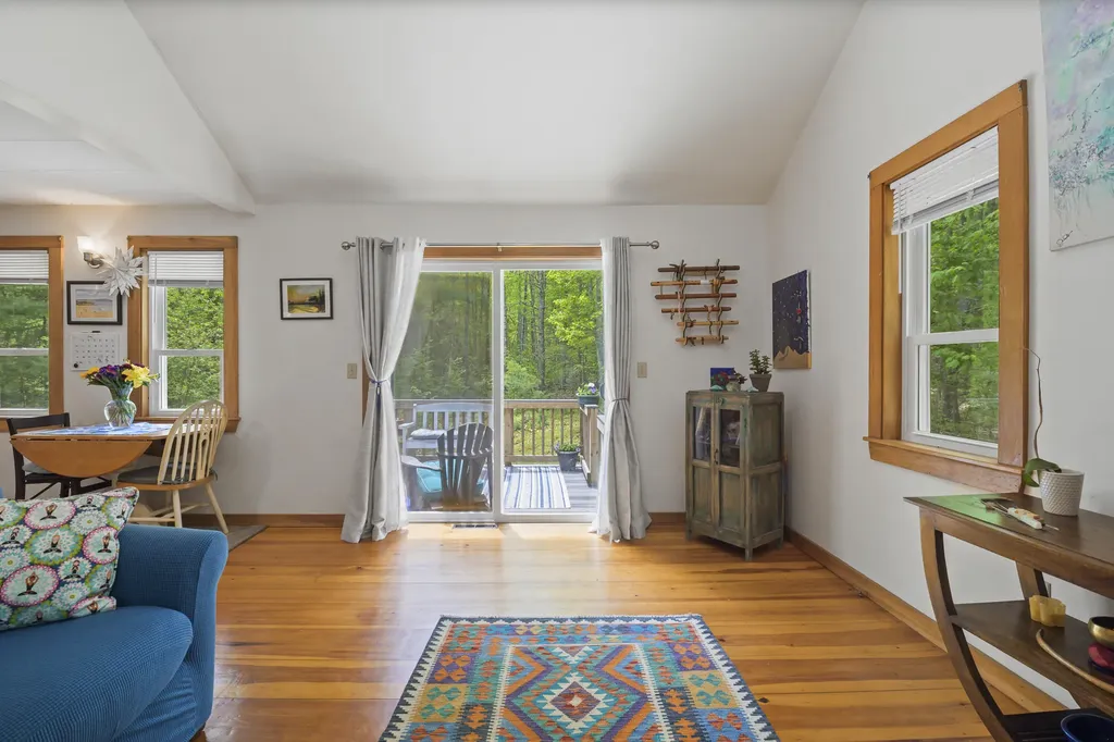 17 Eagle Lane Damariscotta ME 04543