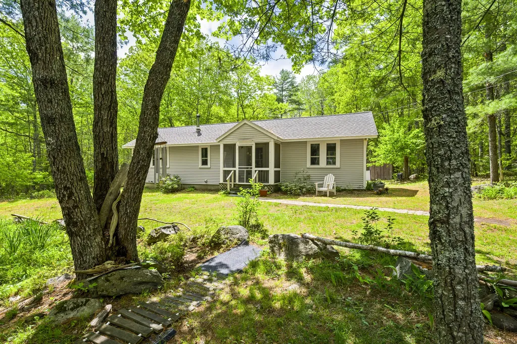 17 Eagle Lane Damariscotta ME 04543