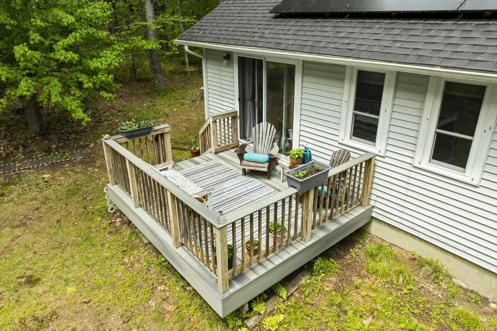 17 Eagle Lane Damariscotta ME 04543