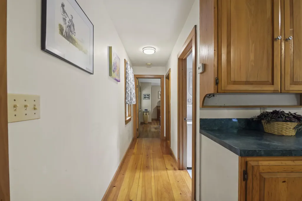 17 Eagle Lane Damariscotta ME 04543