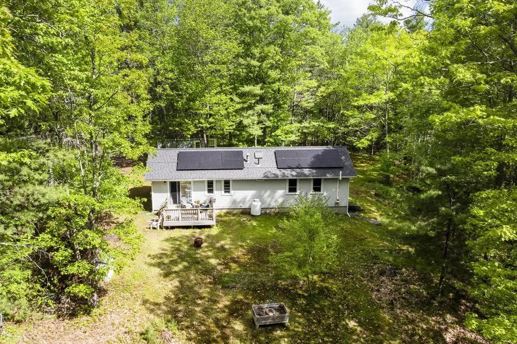 17 Eagle Lane Damariscotta ME 04543