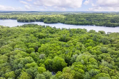 17 Eagle Lane Damariscotta ME 04543