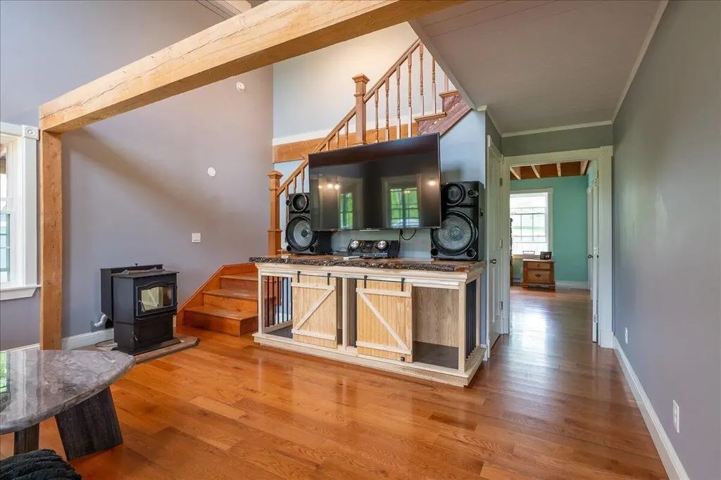 55 Mountain View Extension Rockland ME 04841