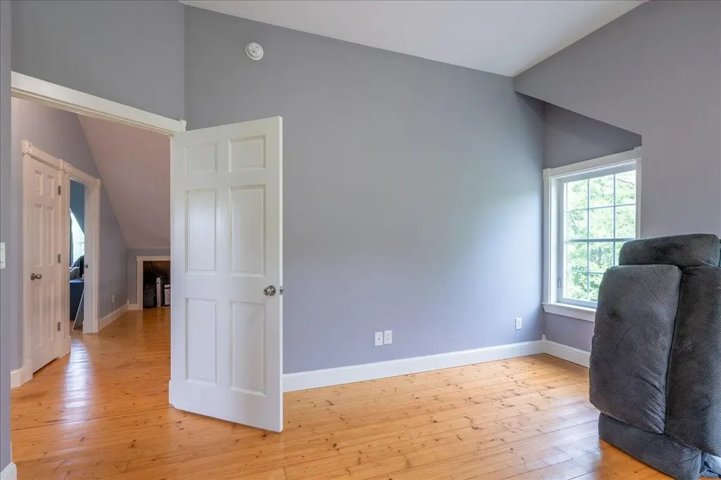 55 Mountain View Extension Rockland ME 04841