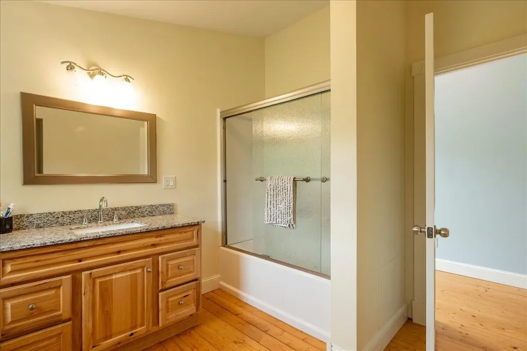 55 Mountain View Extension Rockland ME 04841