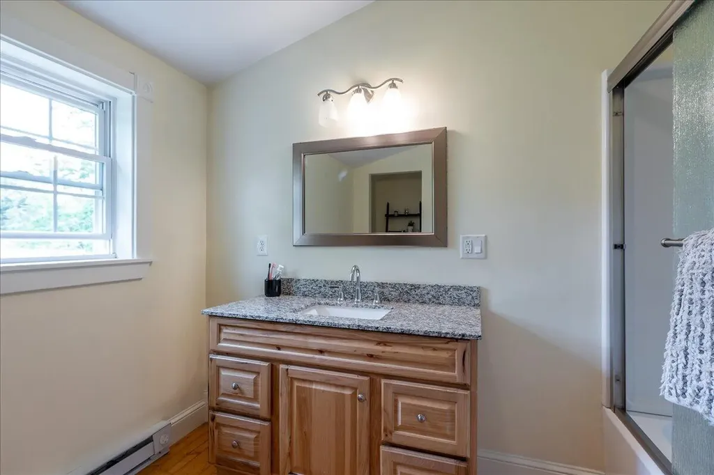 55 Mountain View Extension Rockland ME 04841